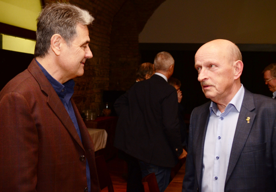 Rudolf Kočí a pokladník klubu Jiří Málek